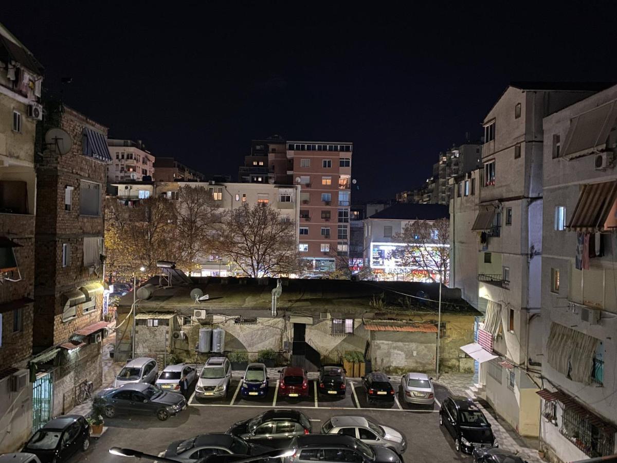 Komatas Modern Apartments In Bllok Area Tirana Buitenkant foto