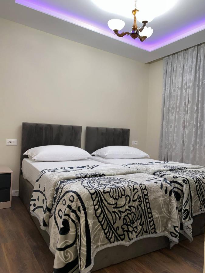 Komatas Modern Apartments In Bllok Area Tirana Buitenkant foto
