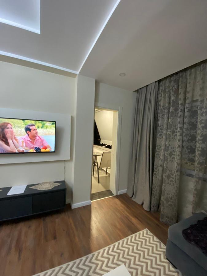 Komatas Modern Apartments In Bllok Area Tirana Buitenkant foto